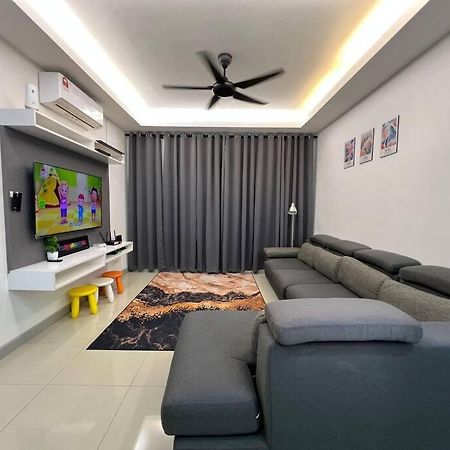 Dhia Raisha Homestay Kuala Terengganu Exterior foto