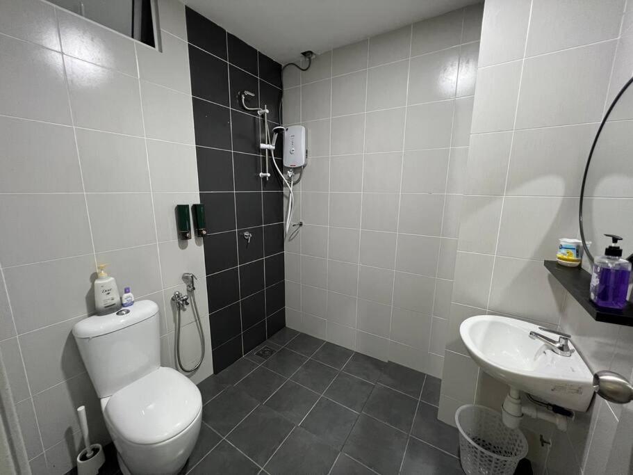 Dhia Raisha Homestay Kuala Terengganu Exterior foto
